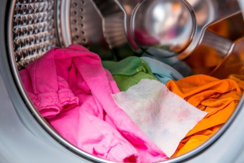 How to Maintain the Color and Brightness of Your Clothes